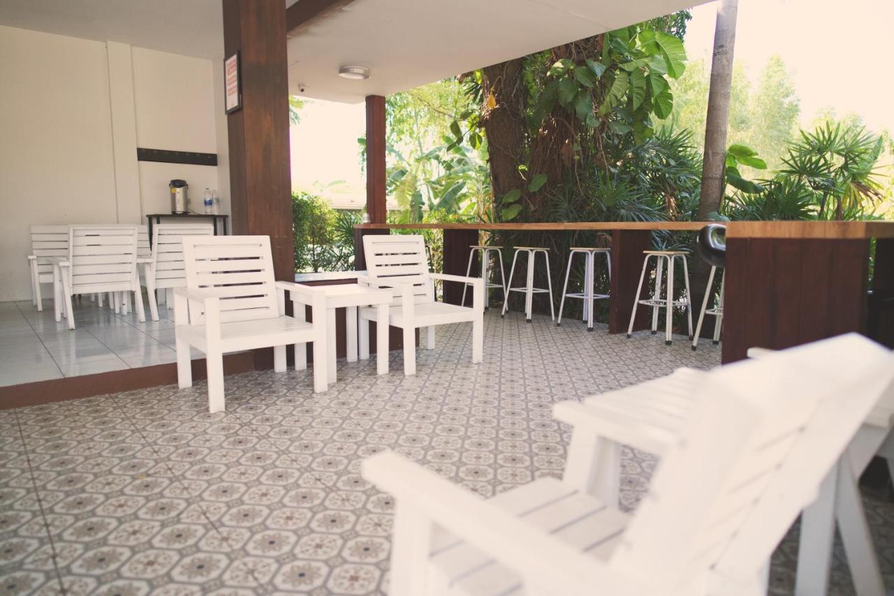 Deejai Hotel Si Racha Exteriér fotografie
