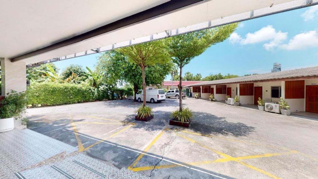 Deejai Hotel Si Racha Exteriér fotografie