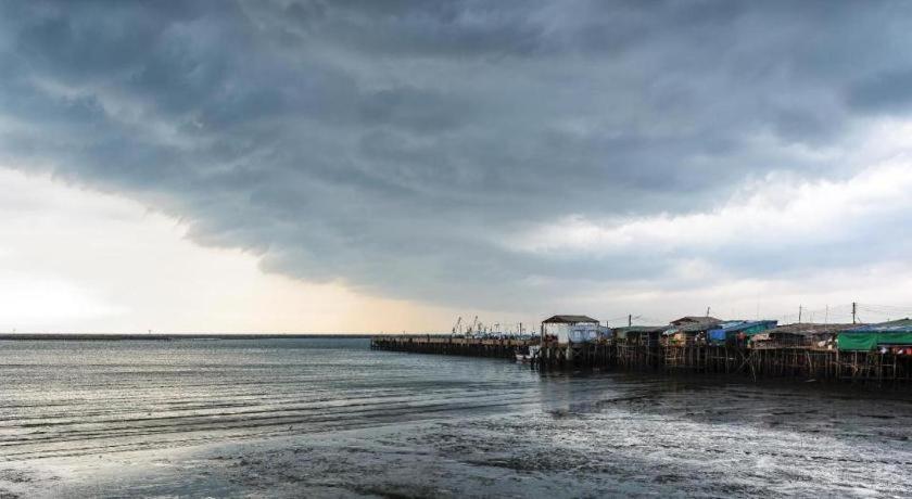 Deejai Hotel Si Racha Exteriér fotografie